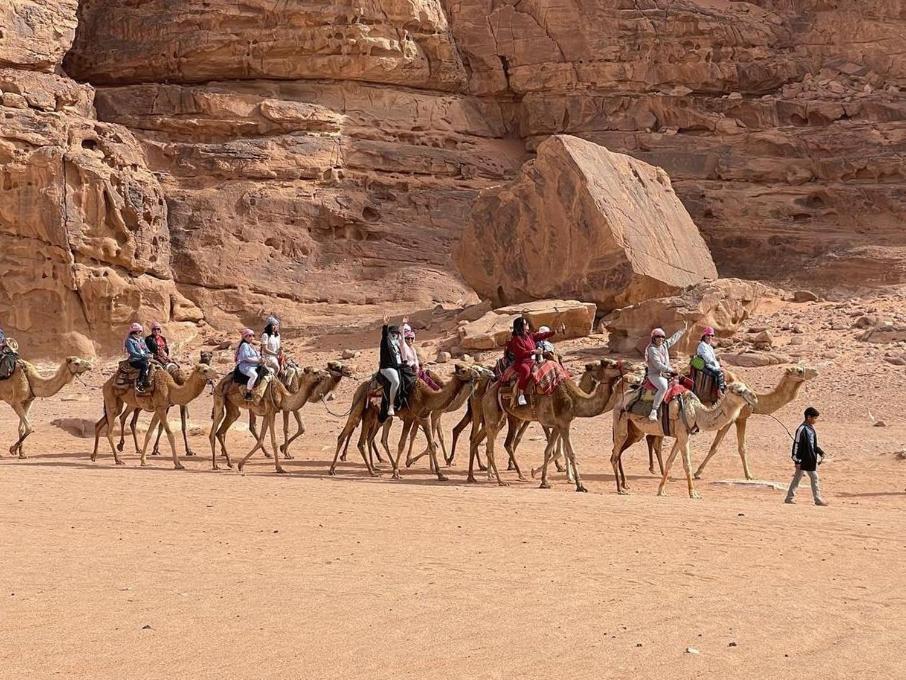 Wadi rum fun time tour's Extérieur photo